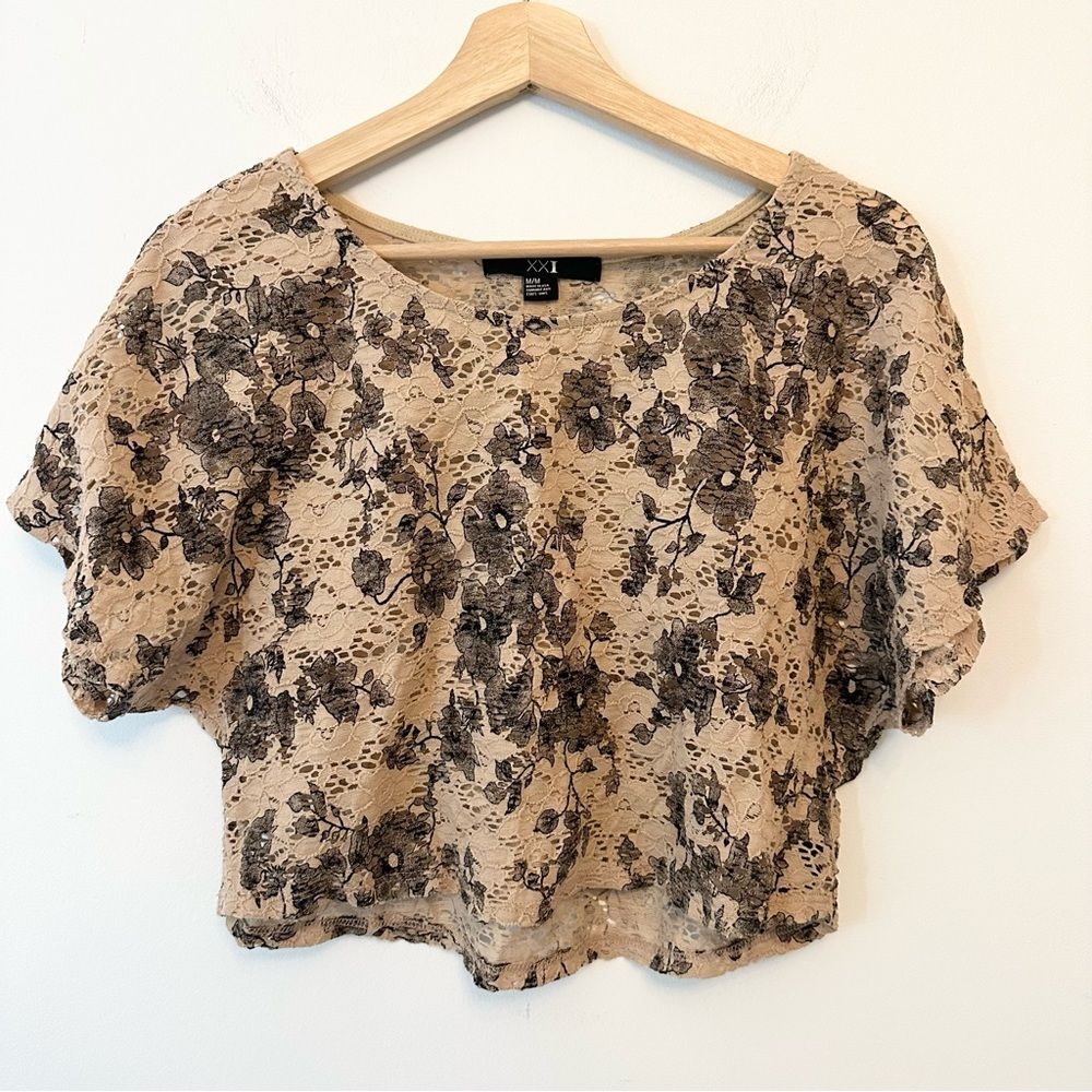 Forever XXI tan lace crop top with black floral print size medium